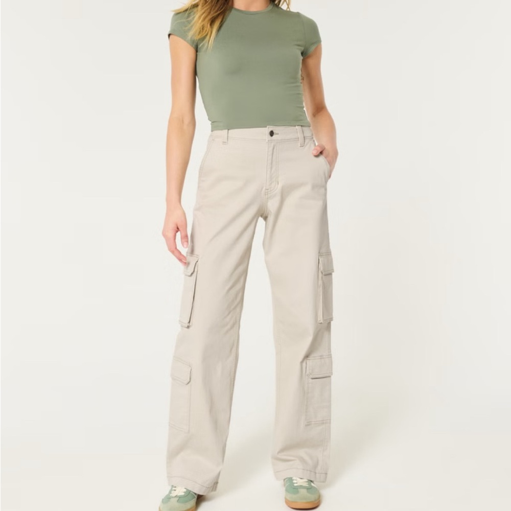Hollister Baggy Cargo Pants NWT
